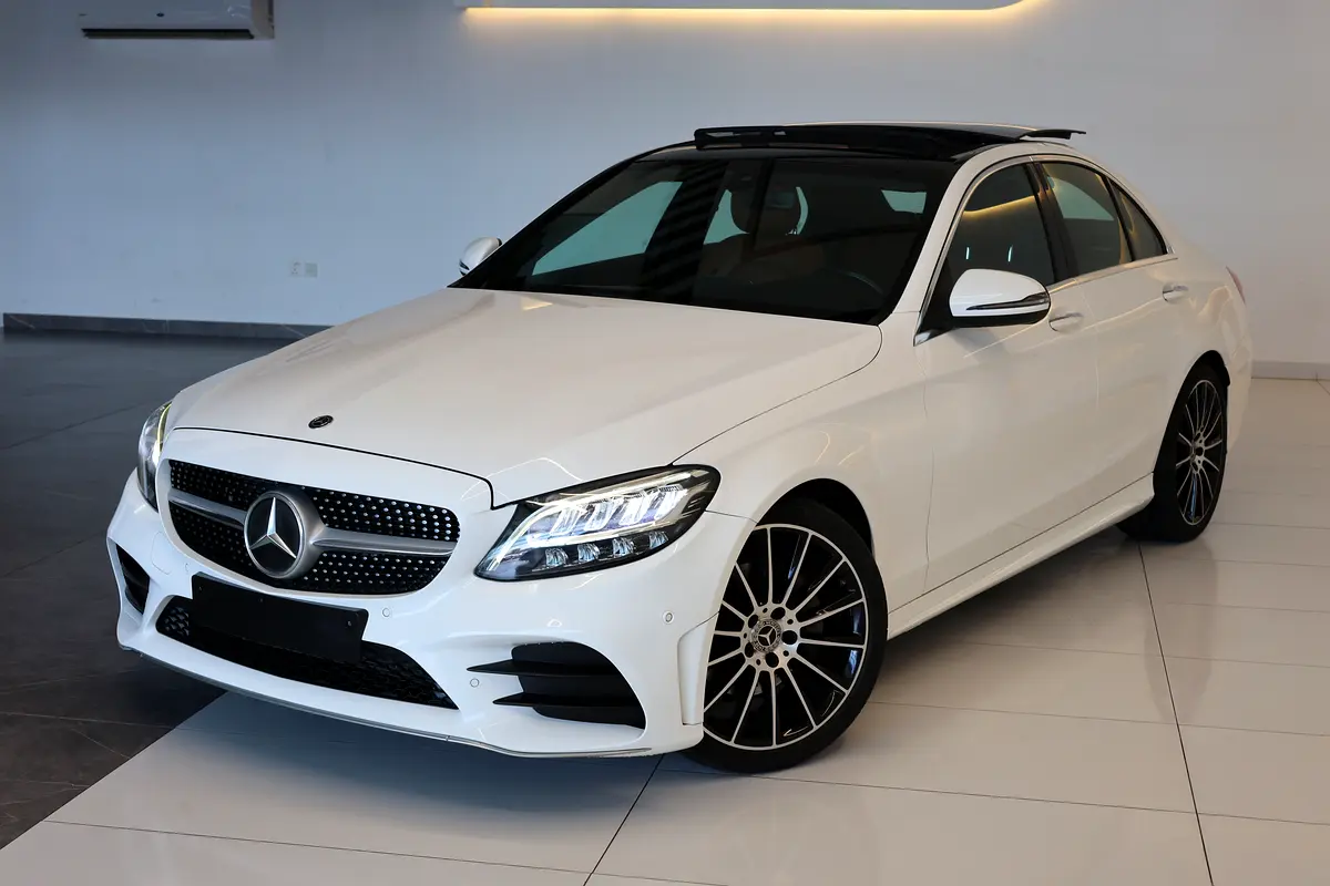 Mercedes-Benz C-Class 2020 — photo 1 of 18