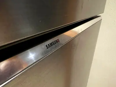 Samsung Stainless Steel Refrigerator - Bottom Freezer (Bought in December -SharafDG)