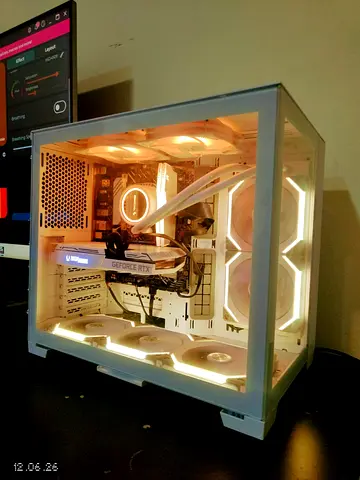 White Build | High End | RTX 3070 | 3 TB | 16 GB | I5 12 Gen | Slightly Negociable