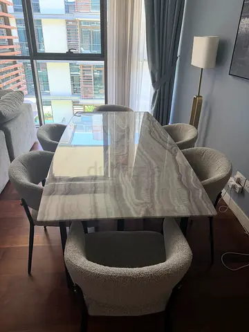 Set dining