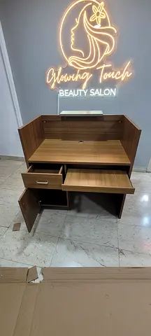 Modern Wooden Salon Station with Storage Drawers 100 /60 size
