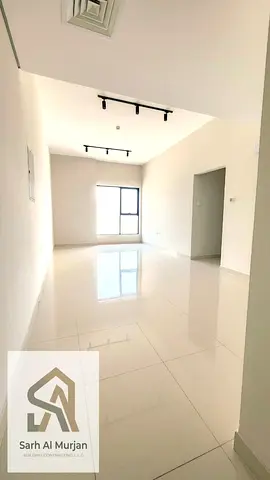 Spacious 2 BHK Flat with Prime Location & Modern Amenities