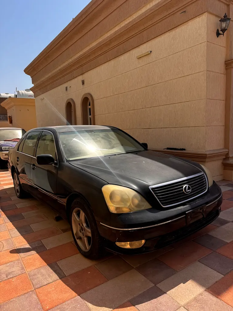Lexus LS-Series 2001 — photo 1 of 7