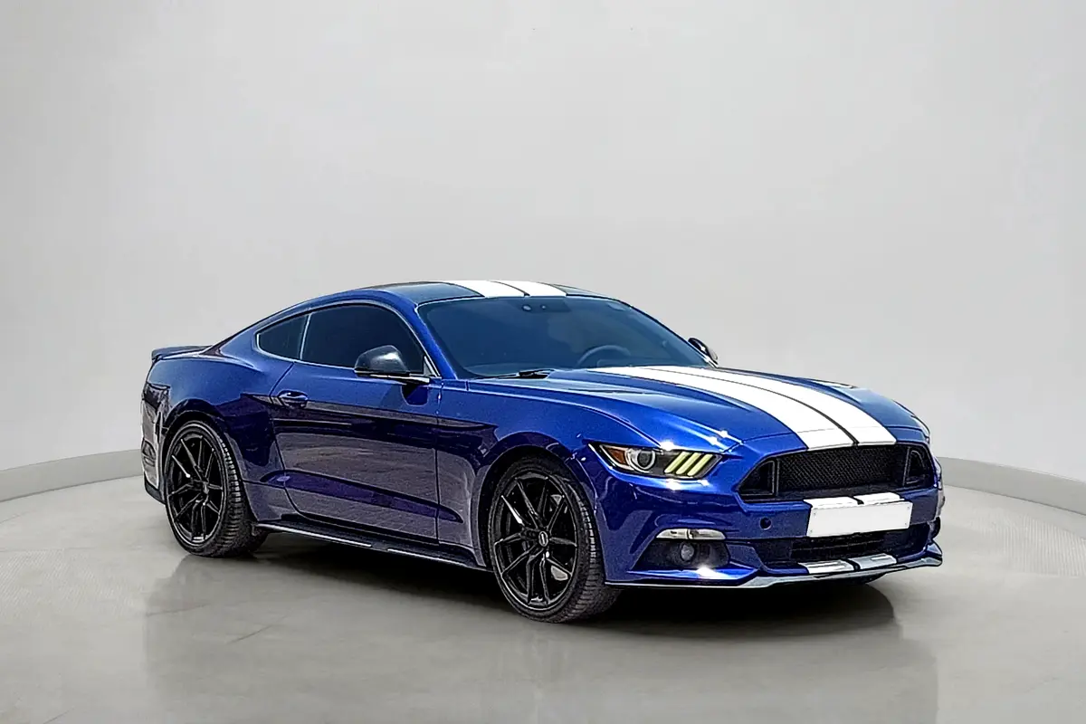 Ford Mustang 2015 — photo 1 of 15