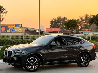 BMW X4 M-SPORT 2022–GCC UNDER WARRANTY—CONTRACT SERVICE