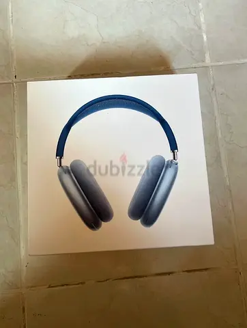 Over-ear wireless headphones