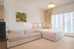 STUDIO / BEST LOCATION / VACANT