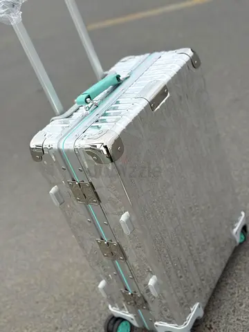 RIMOWA essential cabin suitcase