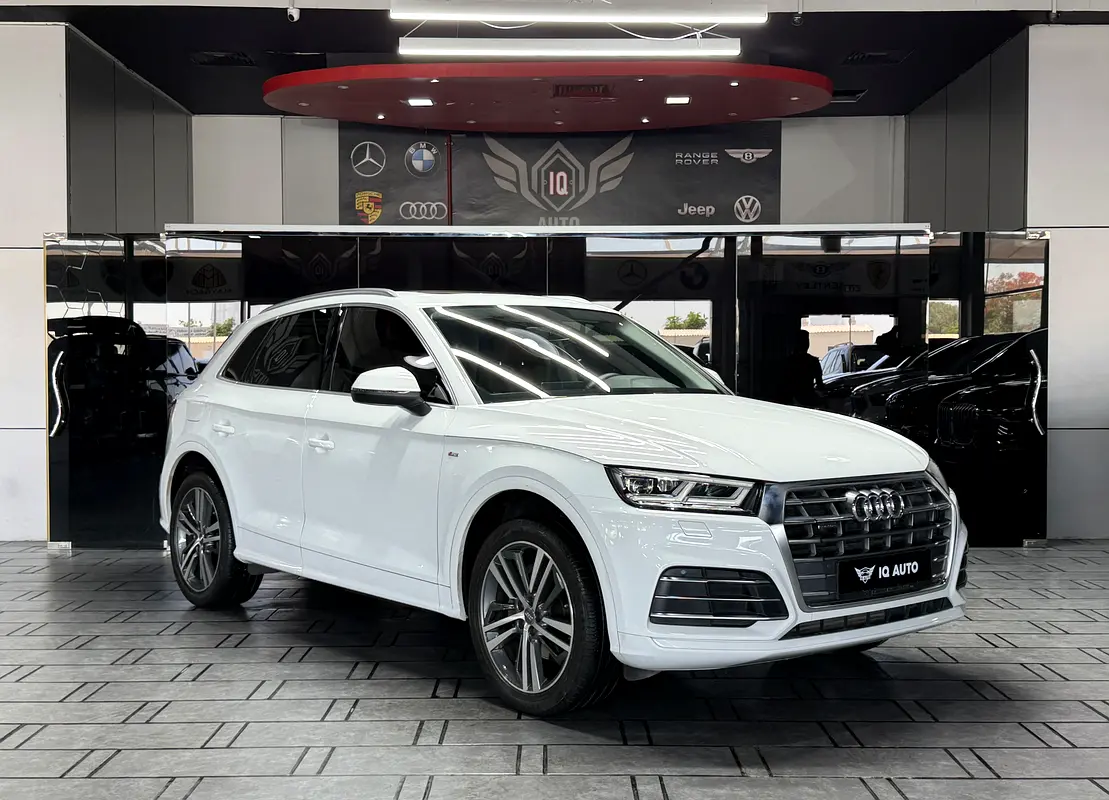 Audi Q5 2020 — photo 1 of 20