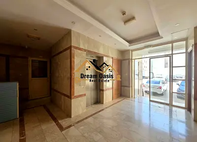 Spicious studios available ready to move yearly for family