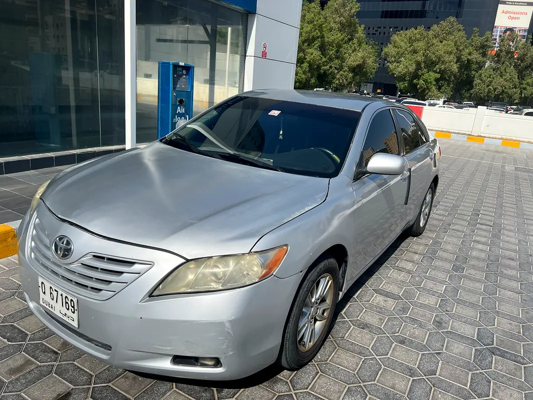 Toyota Camry 2009 — photo 1 of 15