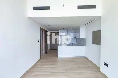 Luxury 1 Bed | Unfurnished | Prime Location|Vacant