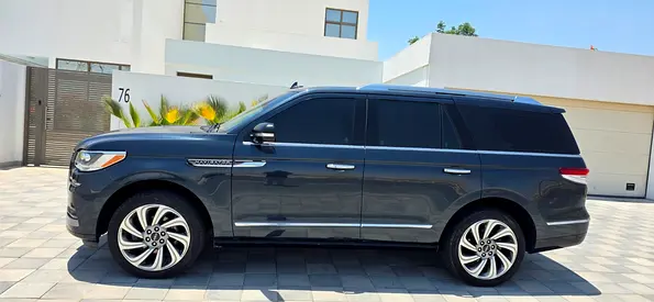 صورة 6 لـ 2022 Lincoln NAVIGATOR