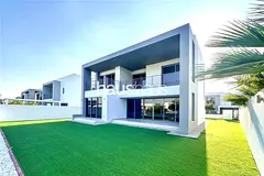 Stunning Five Bed | Close to Pool | Single Row