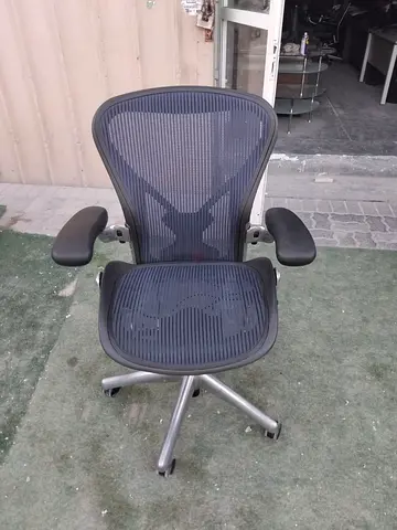 For sale Herman Miller Aeron size B fully loaded