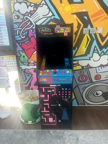 Arcade game for sale