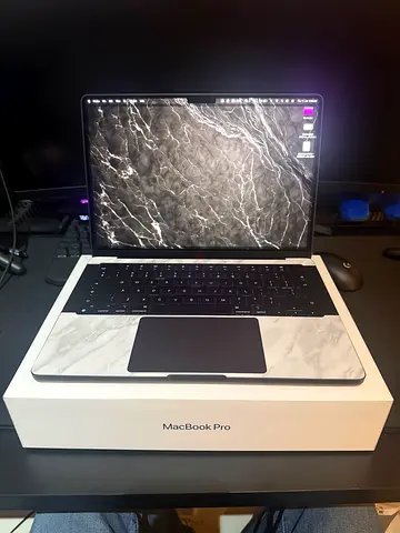 MacBook Pro 14 inch M4 (24gb RAM, 512gb SSD)