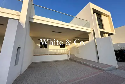 R2M14 | Prime Location 3 Bed | Janusia