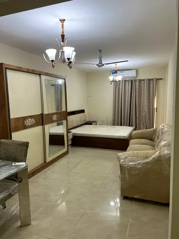 WELL FURNISHED | COUPLE ROOM AVAILABLE | KARAMA
