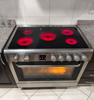 Hoover Stainless steel 5-zone electric ceramic hob with oven
