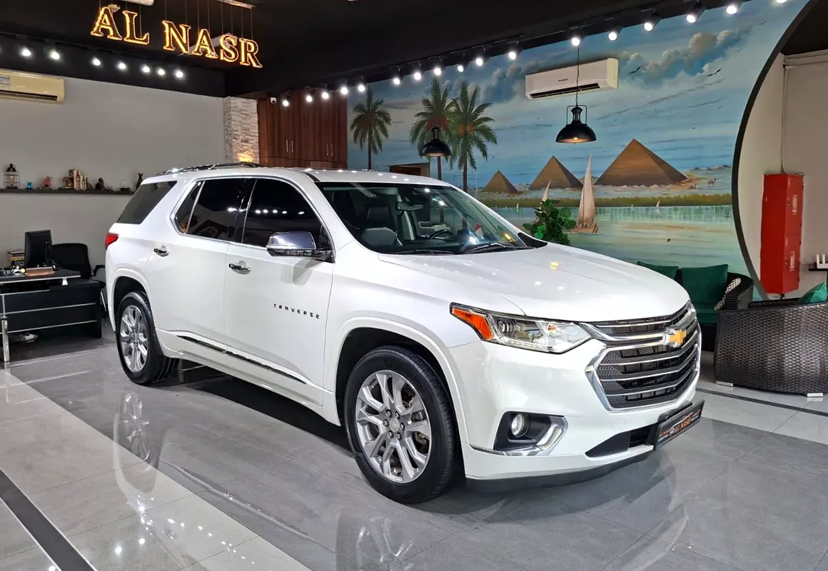 Chevrolet Traverse 2019 — photo 1 of 16
