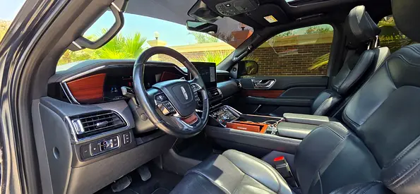 صورة 12 لـ 2022 Lincoln NAVIGATOR