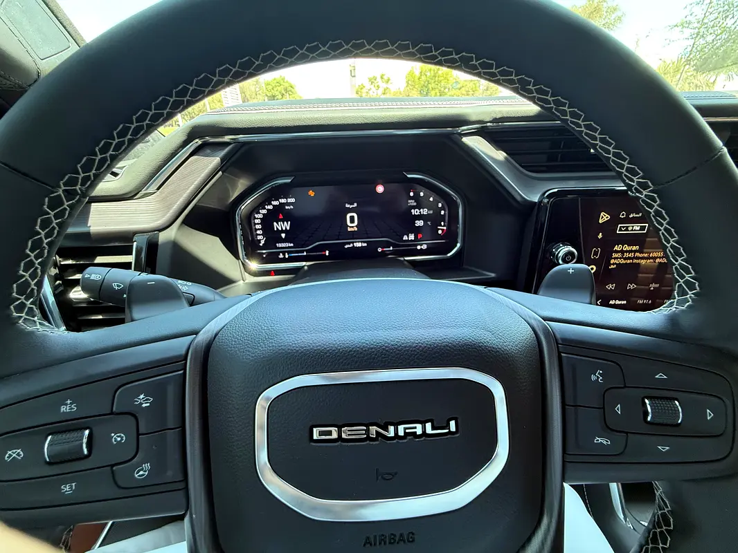 GMC Sierra 2025 — photo 1 of 18