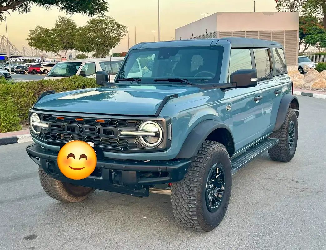 Ford Bronco 2023 — photo 1 of 9