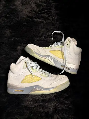 Used Air Jordan 5 Retro White/Grey Sneakers - Size Unknown