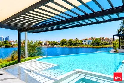Renovated And Extended I Lake And Skyline View