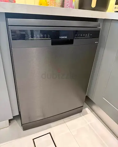 Brand Siemens iQ300 Home Connect Three Rack Dishwasher Black