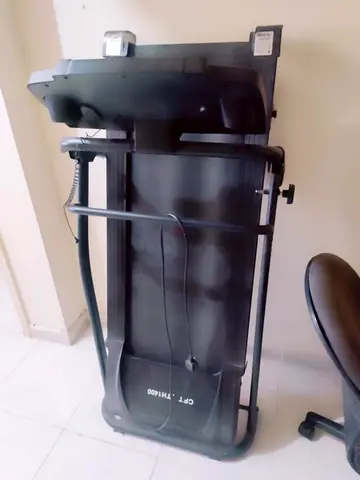 Compact folding treadmill - good working condition