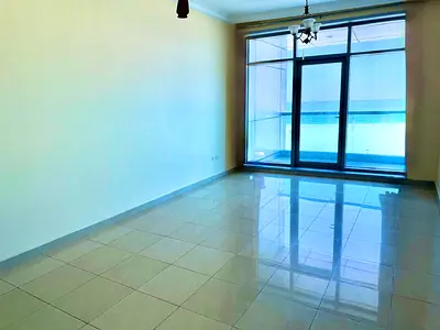 للبيع شقة غرفة وصالة في أبراج الكورنيش ريزيدنس – إطلالة بحرية مميزة
