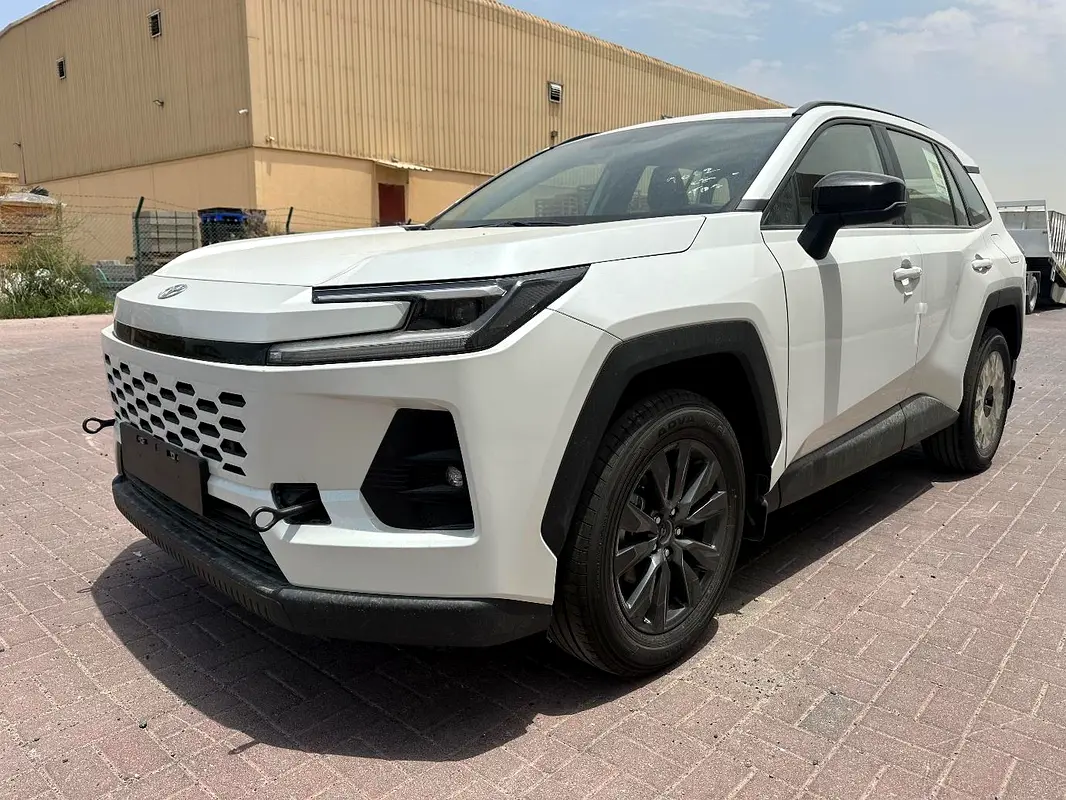 Toyota Rav 4 2026 — photo 1 of 19