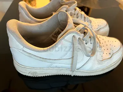 White Nike Air Force