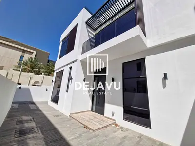 Brand New Modern 6 Bedroom Independent Near the beach