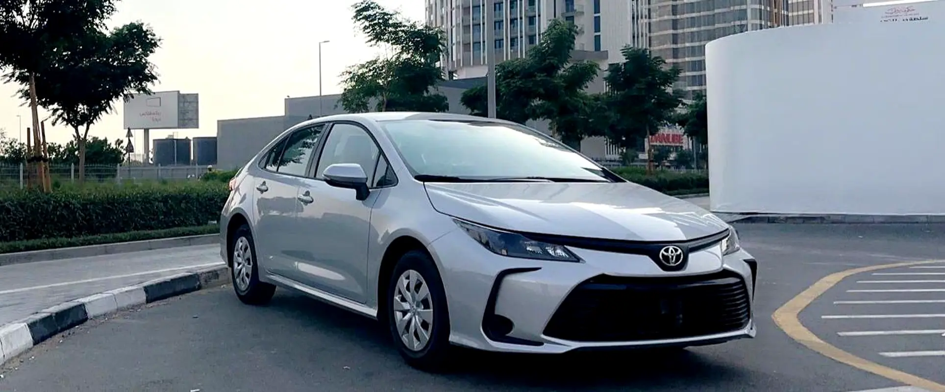 Toyota Corolla 2024 — photo 1 of 9