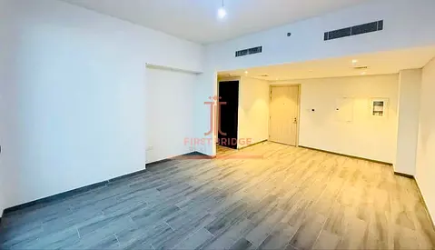 Community Living | Golf View | Closed Kitchen