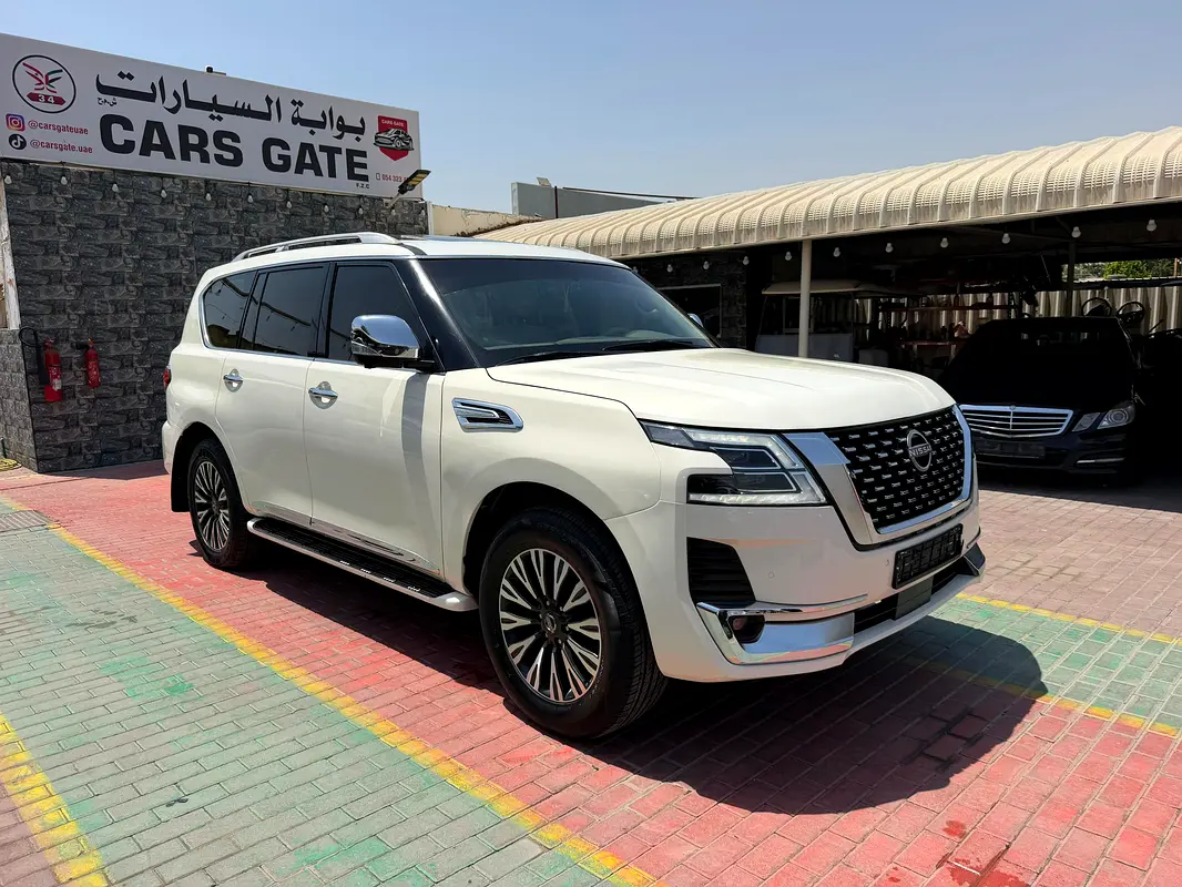 Nissan Patrol 2014 — photo 1 of 16