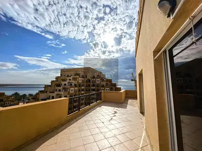 FULLY FURNISHED | EXQUISITE PANORAMIC PENTHOUSE