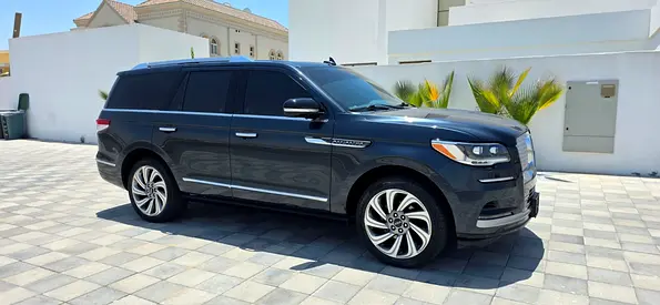 صورة 3 لـ 2022 Lincoln NAVIGATOR