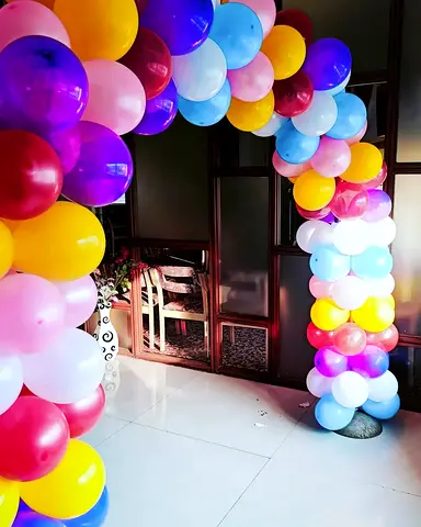 Balloons decorations services Available