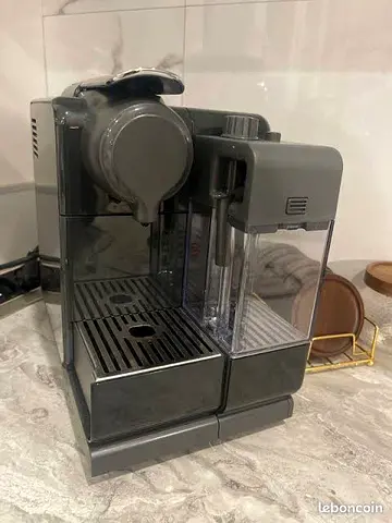 Professional Nespresso coffee machine . Make your coffee as Barista