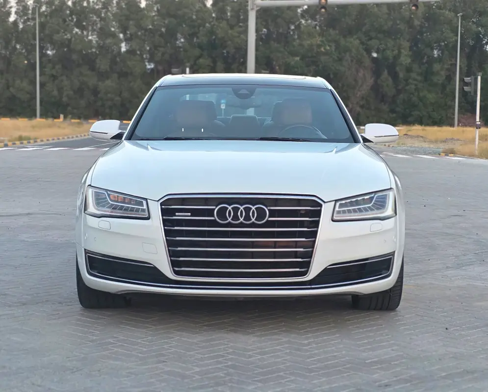 Audi A8 2015 — photo 1 of 20