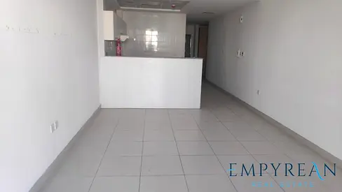 BIG STUDIO WHIT BALCONY & COVERD PARKING
