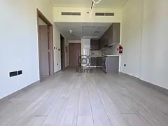 Cozy Living | Vacant Unit | Pool View