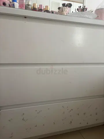 IKEA vanity three drawers very well condition and negotiable price