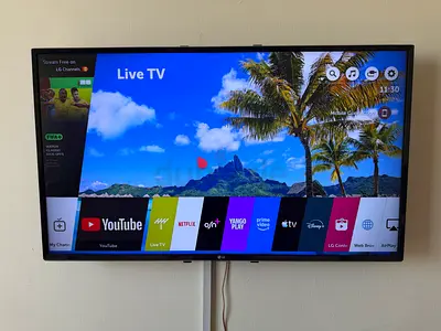 LG 43-inch LED TV (used) - model 43UK6300PVB  with magic remote