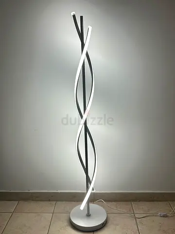 Modern Twisted Floor Lamp - White Base