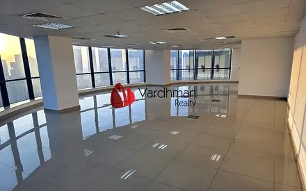 FULLY FITTED OFFICE | PANORAMIC MARINA/ LAKE VIEW